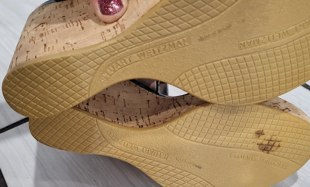 Stuart Weitzman Too much Cork wedge Sandal Patent 8.5M Shoe Style